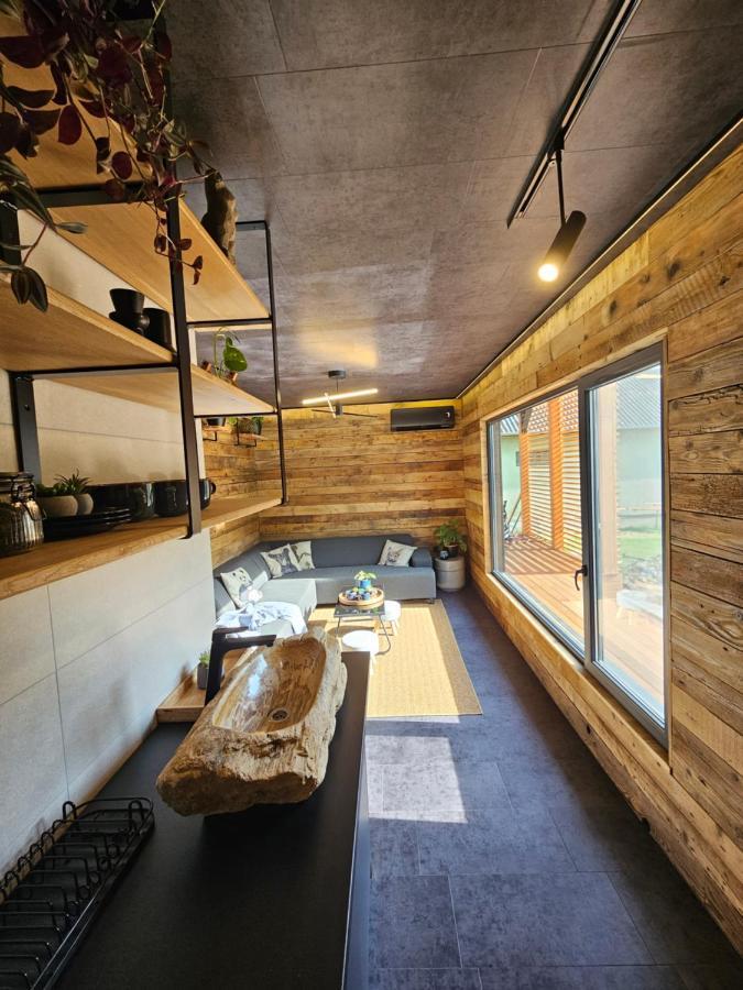 Meszes Apartman 考洛乔 外观 照片